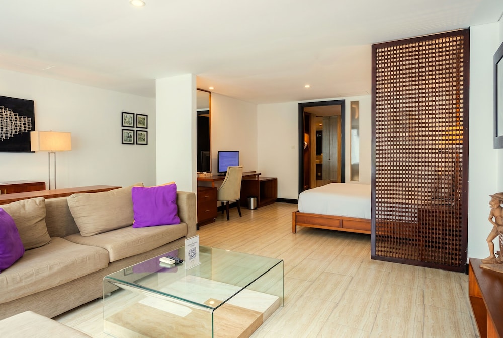 Lv8 Resort Hotel 50/72