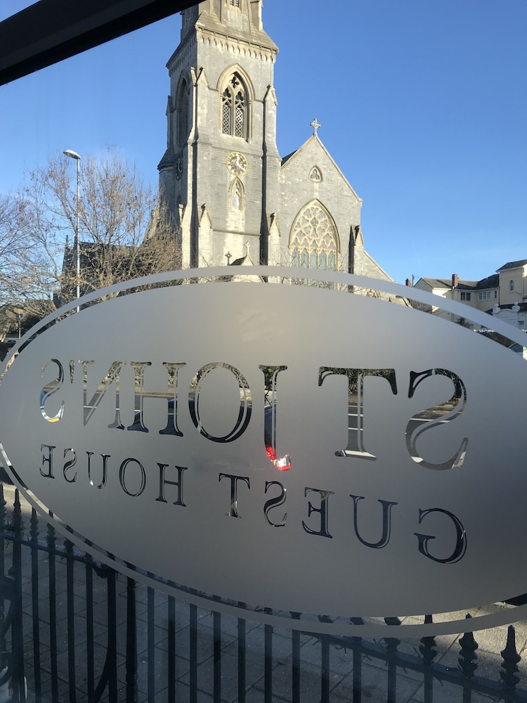 St. Johns Guest House 1/50