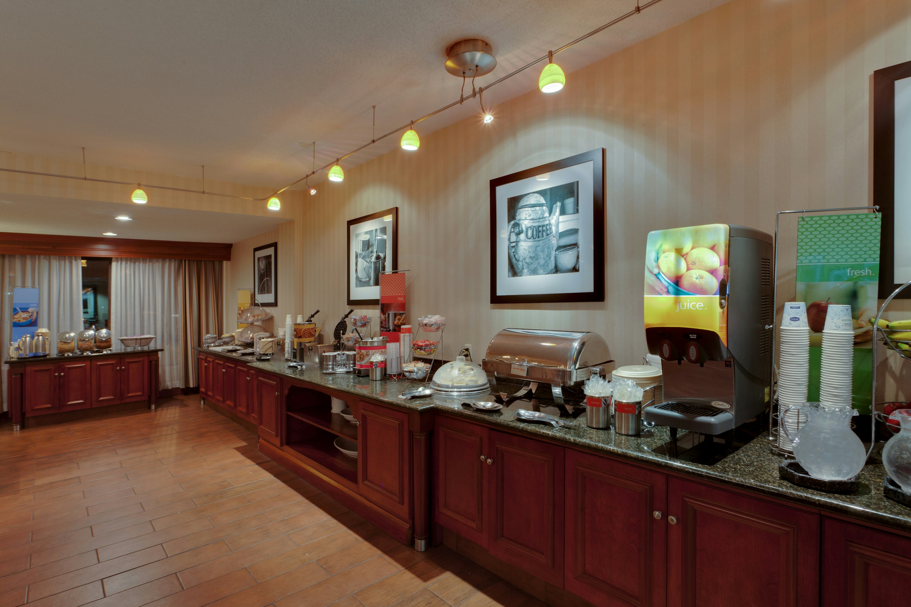 Hampton Inn Princeton, WV 24/50