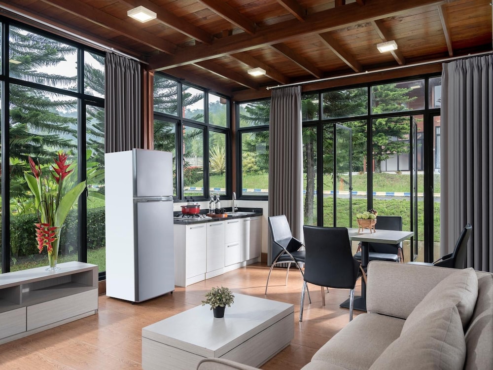 JSI Resort 35/56