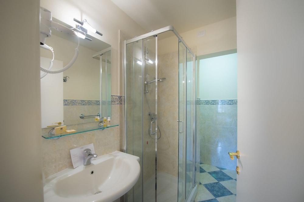 Hotel Villa Elda 58/65