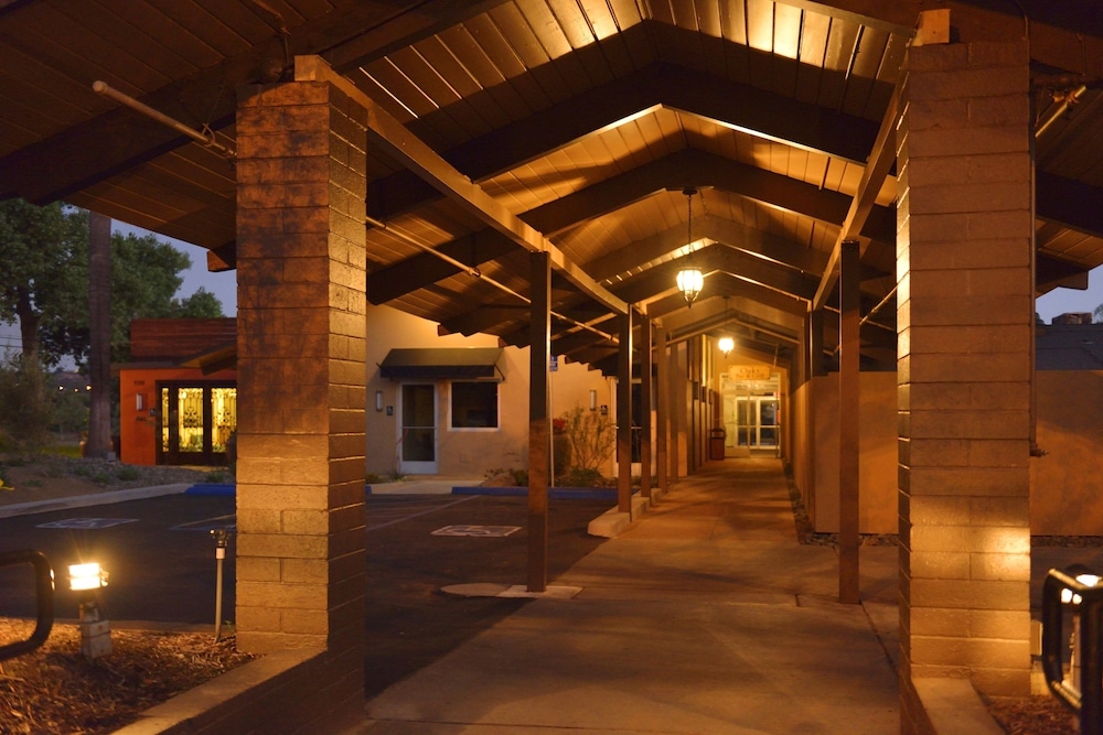 Carlton Oaks Lodge, Ascend Hotel Collection 37/71