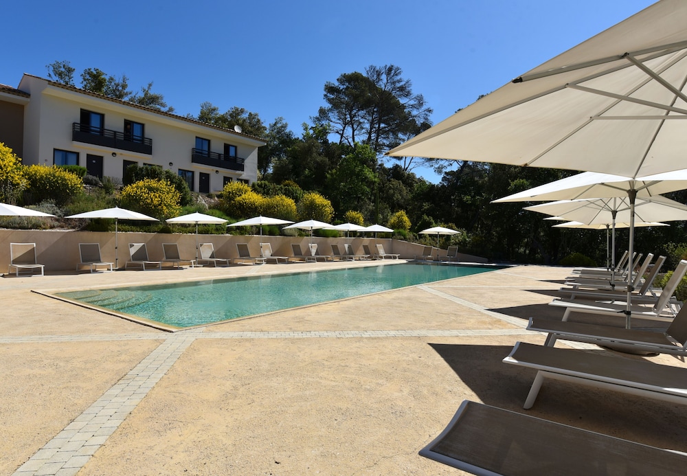 Mercure Brignoles Golf de Barbaroux and Spa 45/73