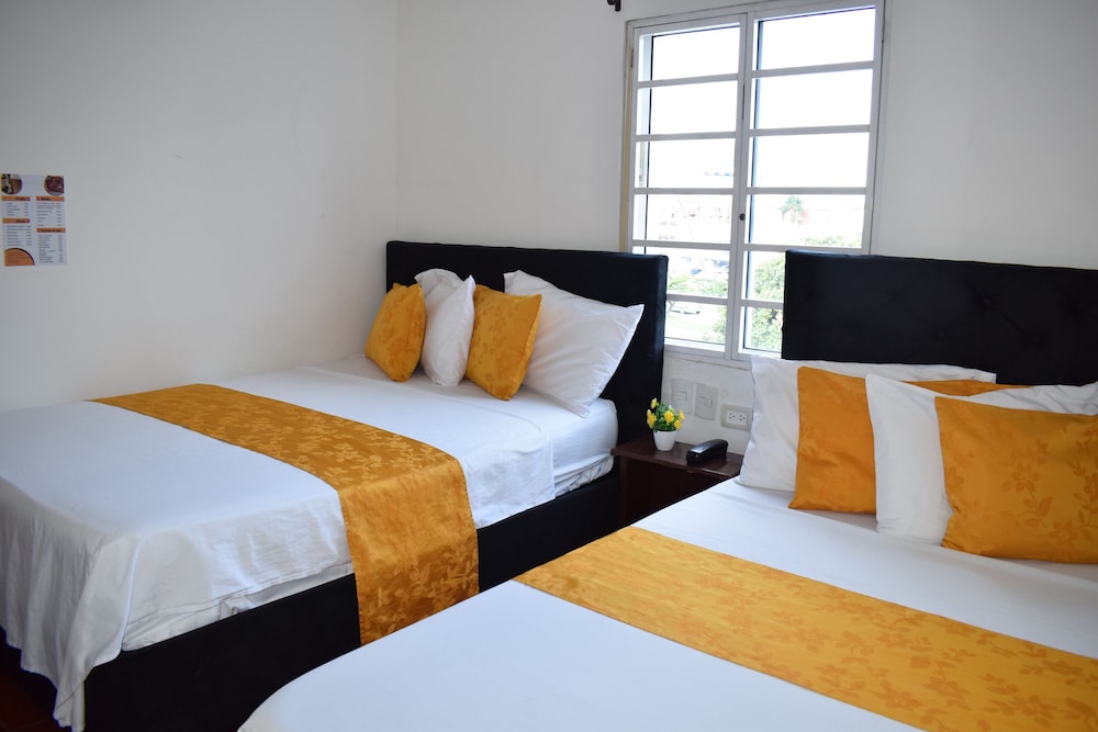Hotel Avenida 3 Real 6/26