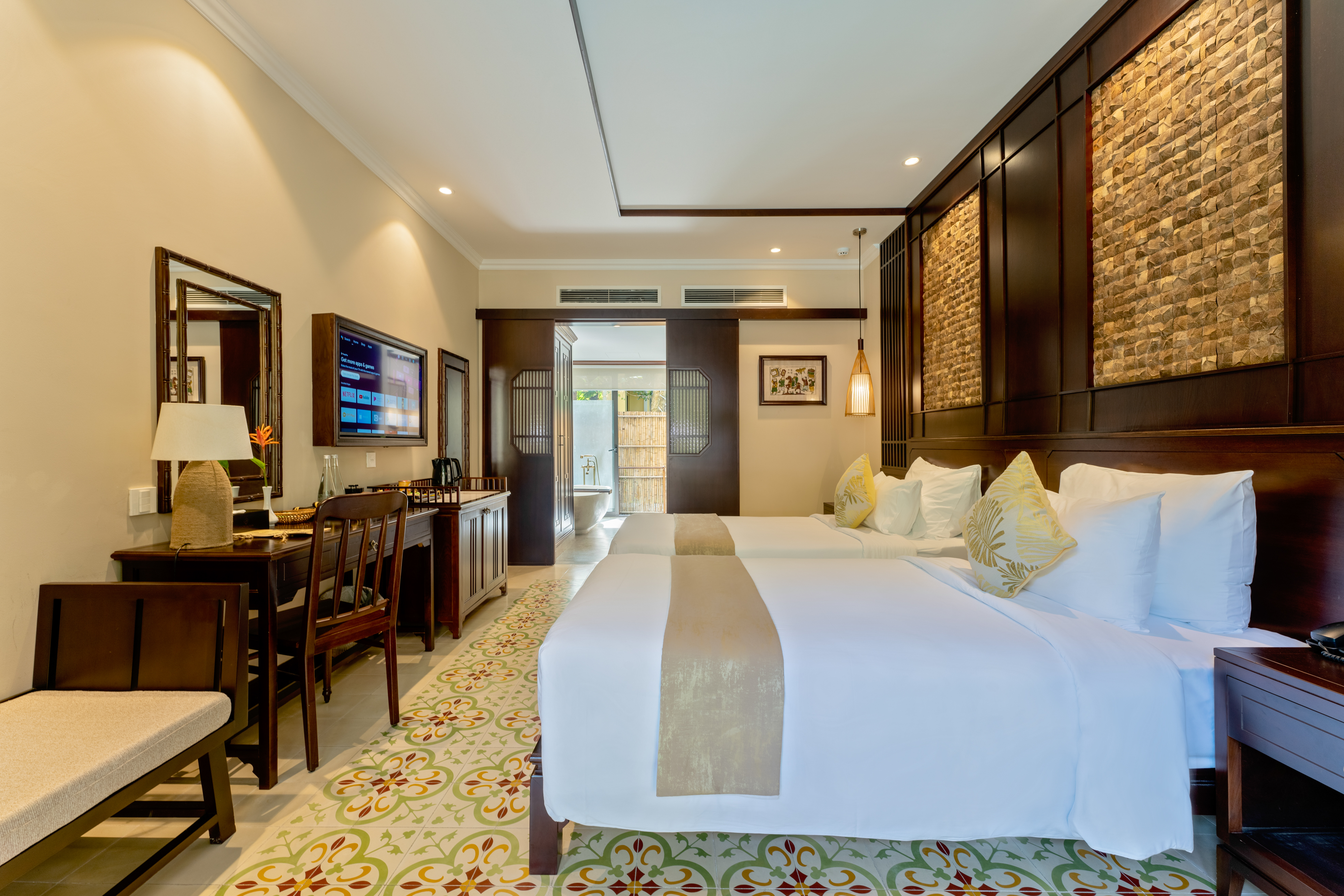 Suite, Pool View, Outdoor Bath