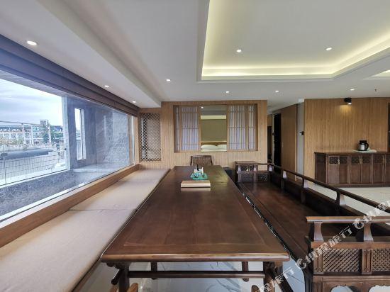 Venus Royal Hotel (East-West Lane Store, Xiangshan Park,Guilin,Guangxi) 14/16