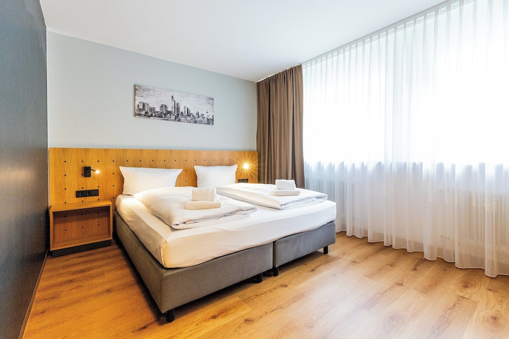 mk hotel frankfurt 26/65