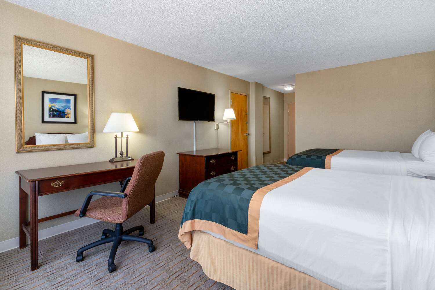 Ramada By Wyndham Reno Hotel And Casino 2/7