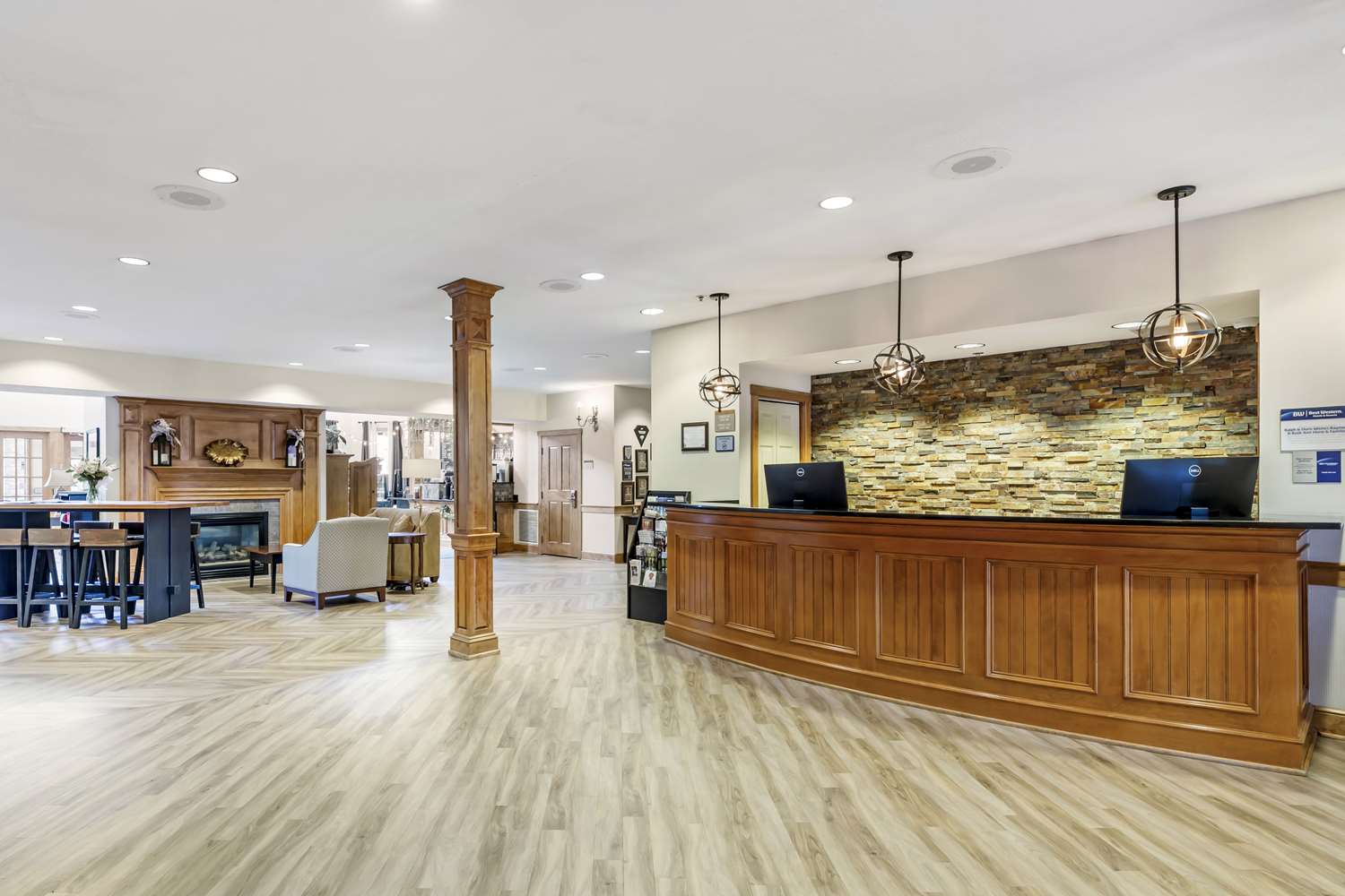 Best Western Plus Dutch Haus Inn And Suites 8/48
