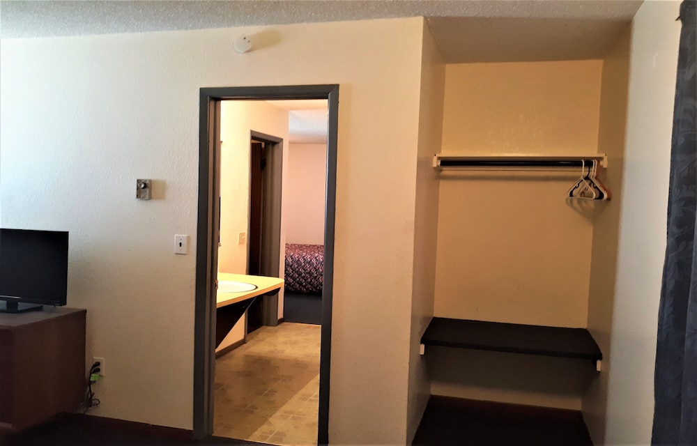 Hotel Cheyenne Wells - US 40 13/36