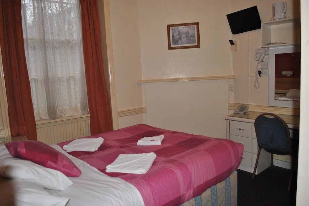 ROOM, DOUBLE BED