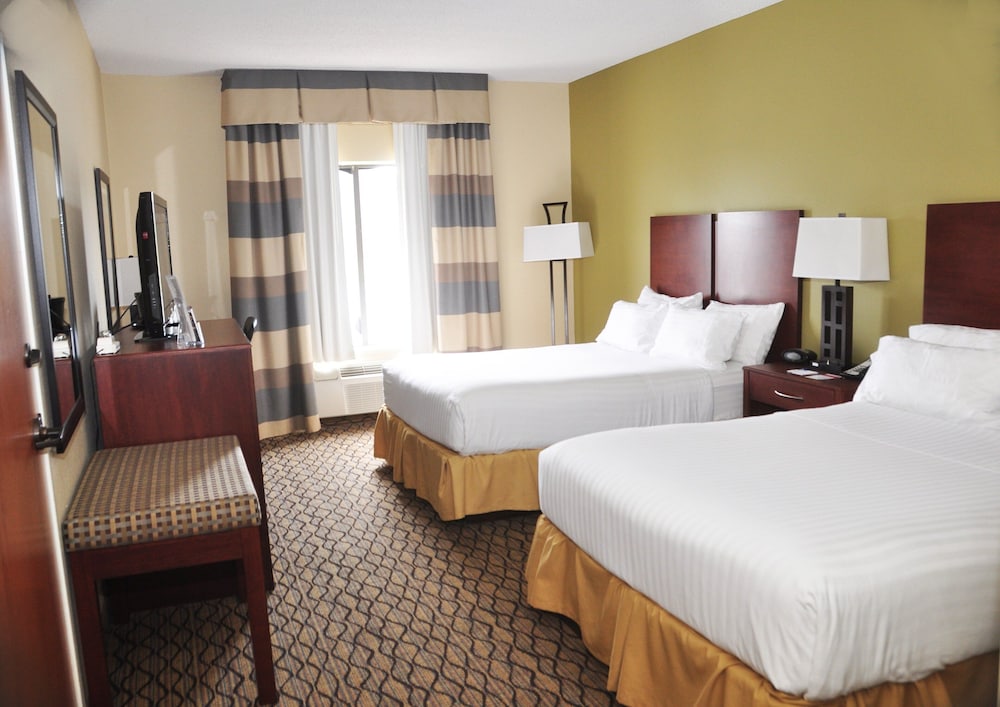 Holiday Inn Express Hotel And Suites Lancaster 19/72