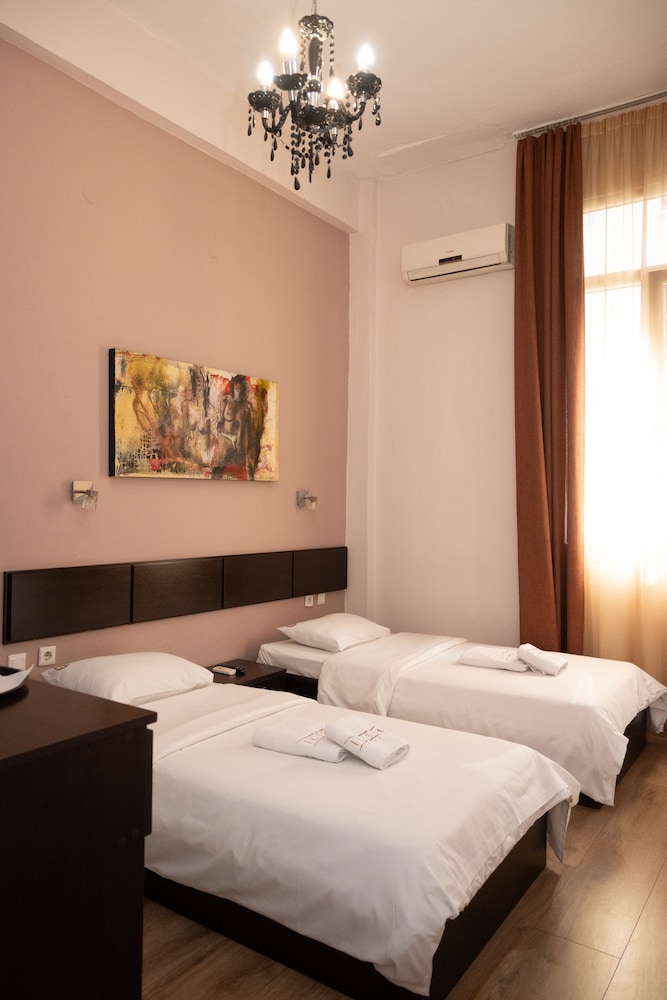 Hotel Ilisia 6/68