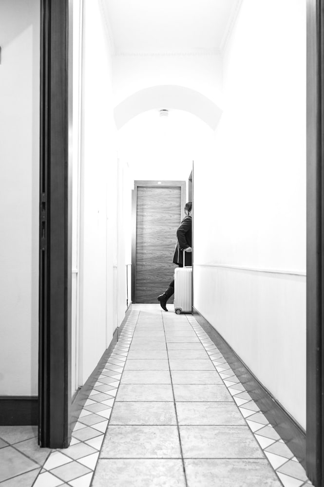 Albergo Delle Regioni 33/44