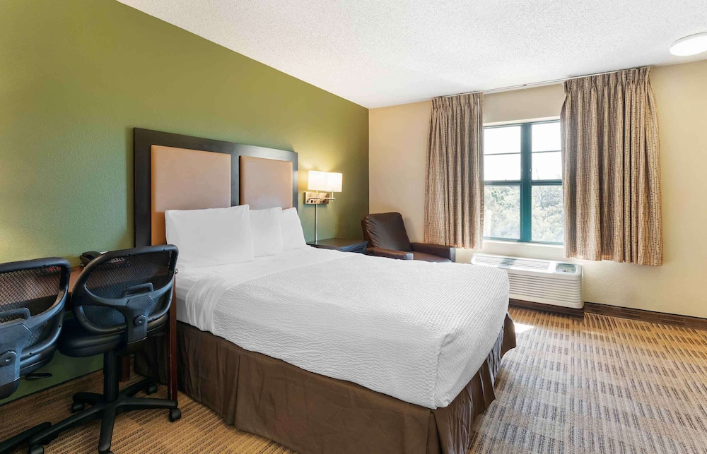 Extended Stay America - Richmond - Hilltop Mall 12/38