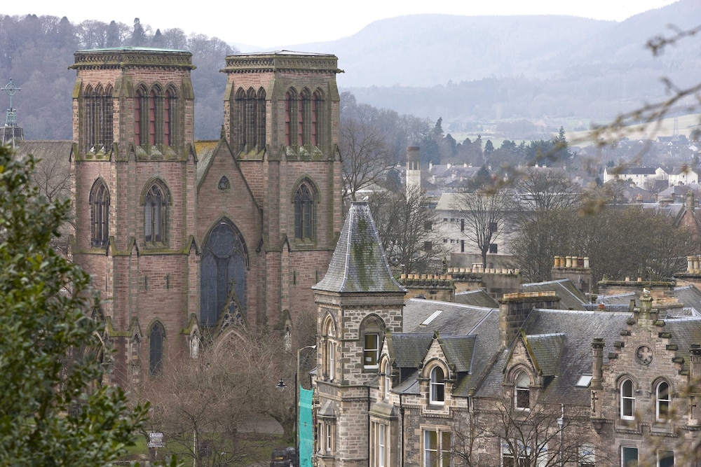 Inverness City Suites 46/50