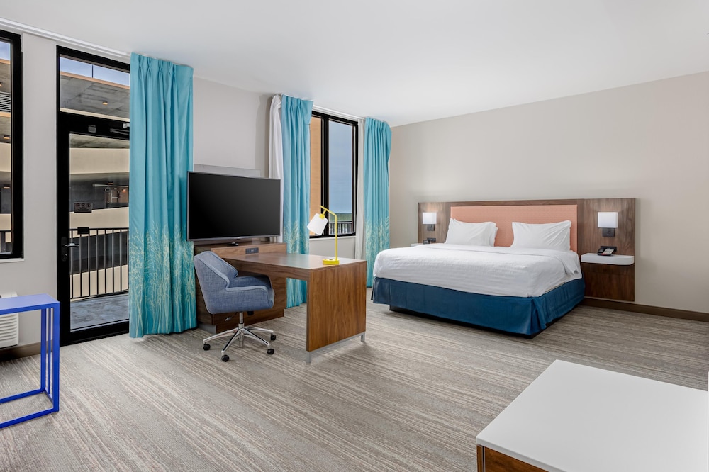 استوديو بسرير كينج بشرفة، Hampton Inn Suites Orange Beach Gulf Front 3/6