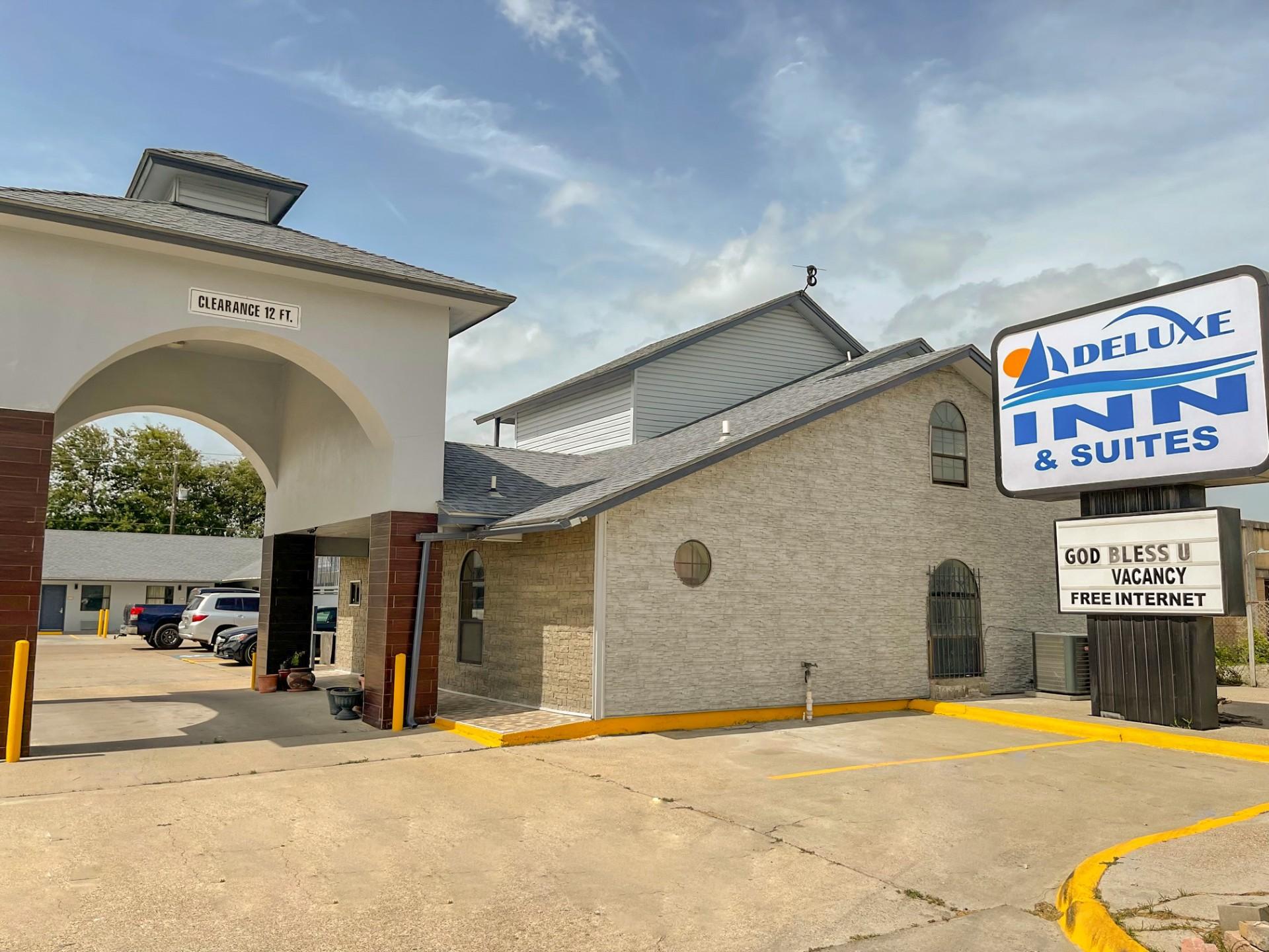 Deluxe Inn & Suites Corpus Christi I 37 22/27