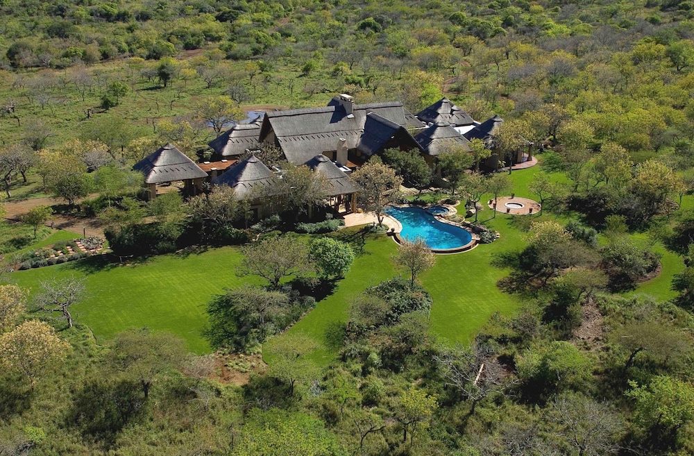 Jumeirah Thanda Safari 48/50