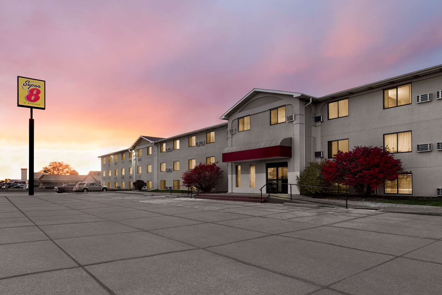 Super 8 by Wyndham Lincoln North 26/32