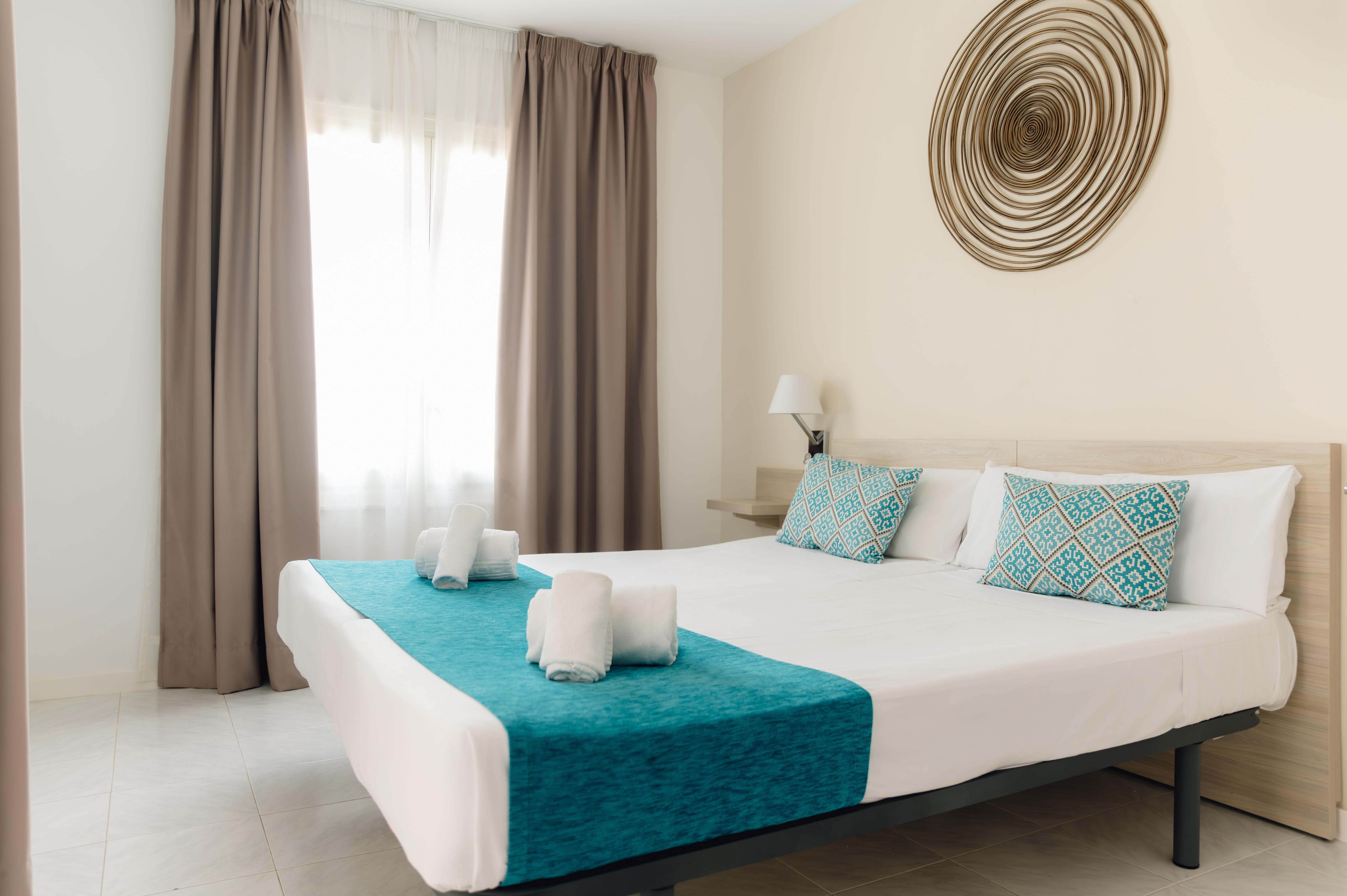 3 Bedrooms, Apartment, Balcony or Terrace