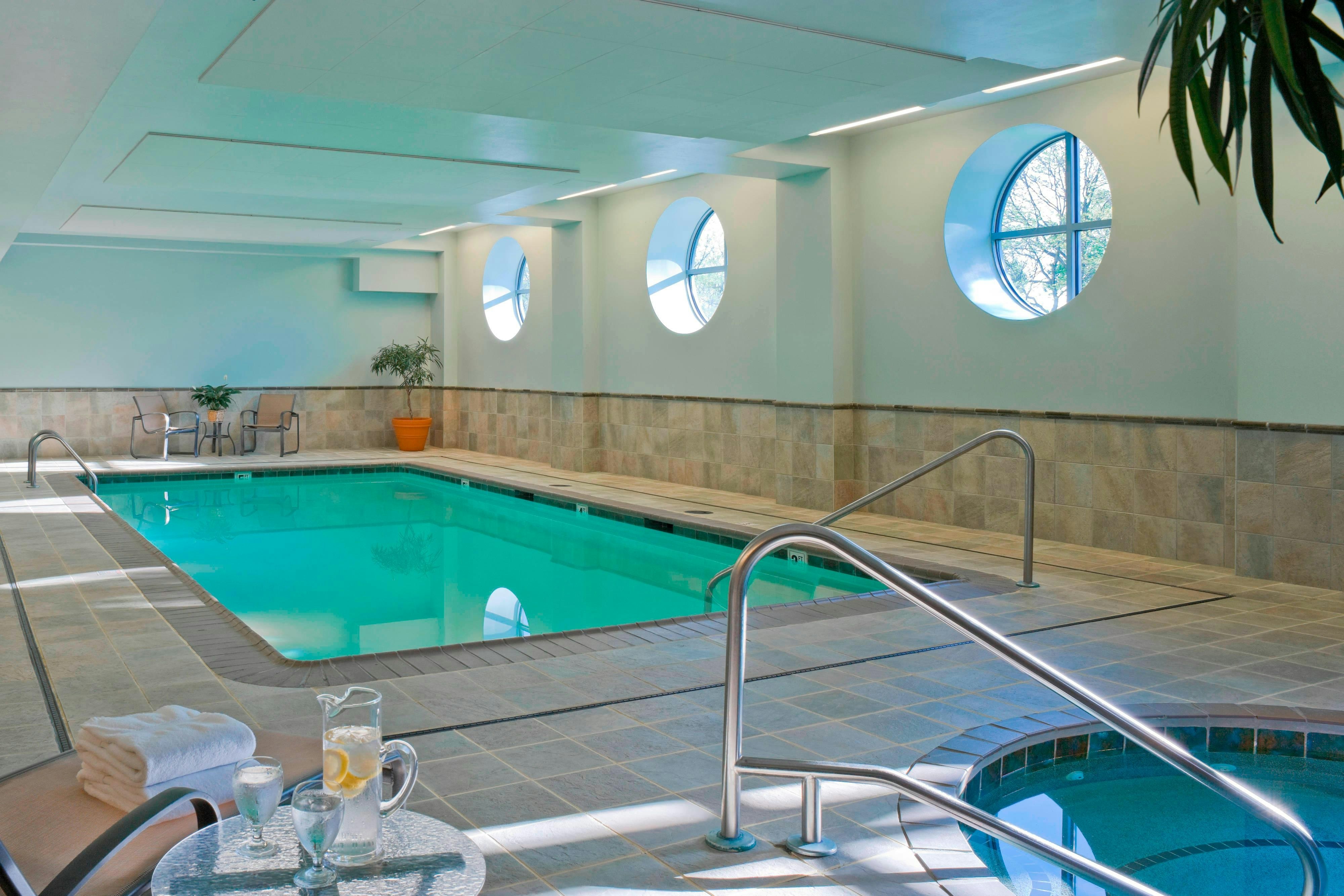 Courtyard Marriott Burlington Harbor 14/48