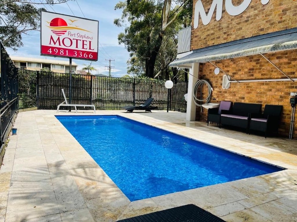 Port Stephens Motor Lodge 44/45