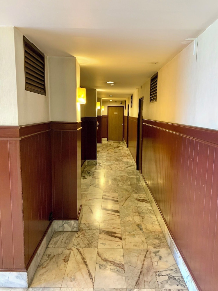 City Lodge Bangkok 10/50