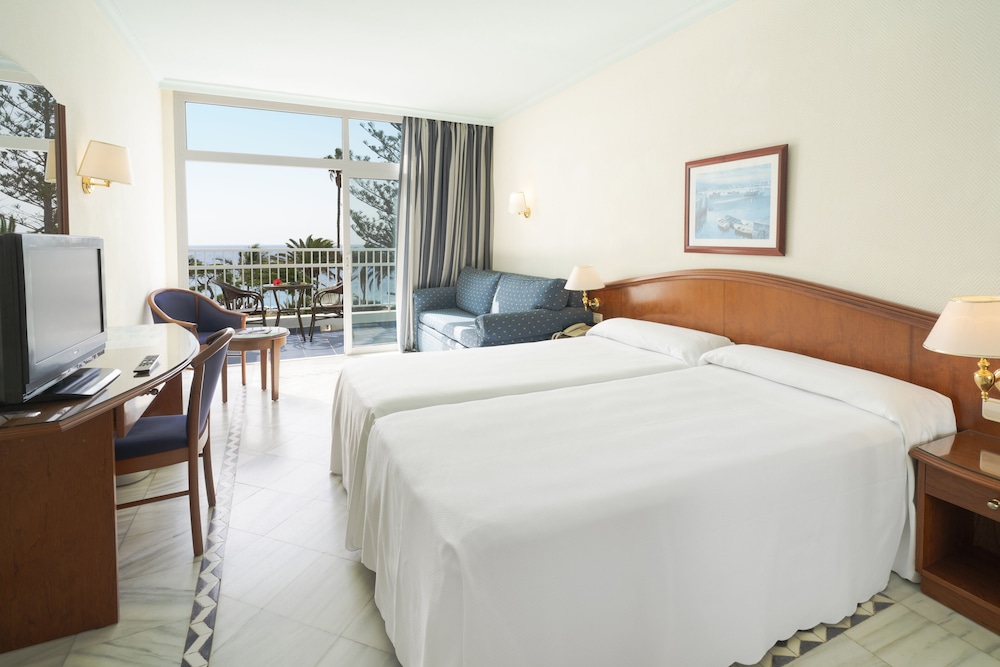 Vik Hotel San Antonio 23/69