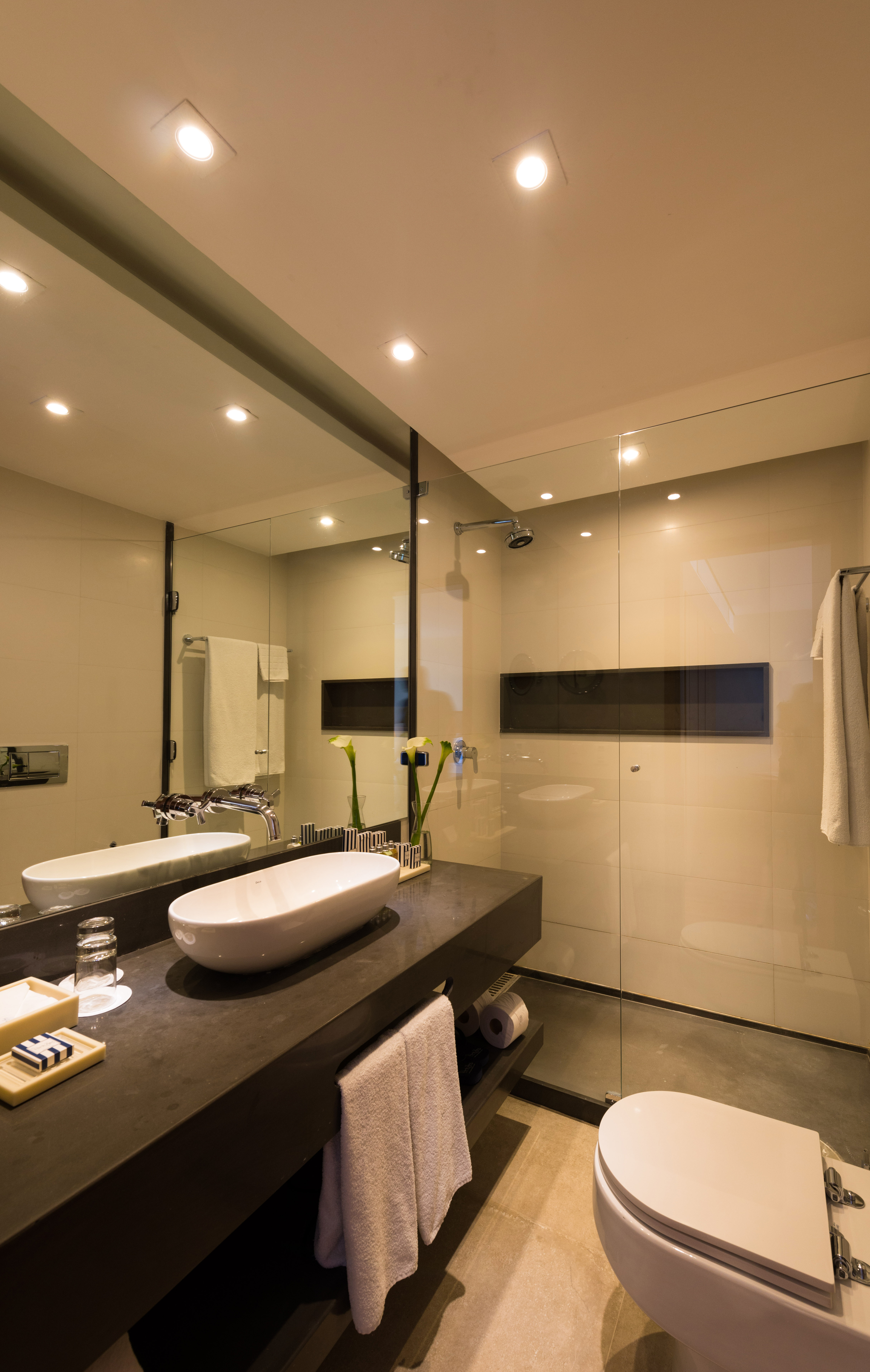 غرفة ديلوكس بسرير مزدوج بإطلالة على البحر بشرفة، Portobay Rio De Janeiro 2/2