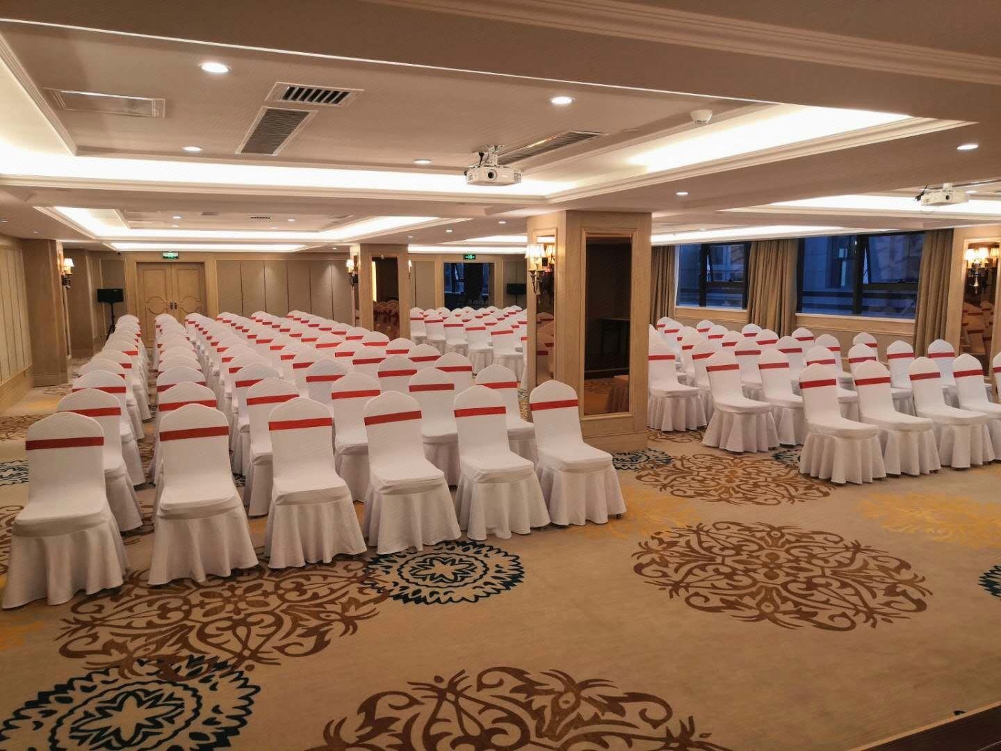 Vienna International Hotel (Urumqi International Airport) 25/27