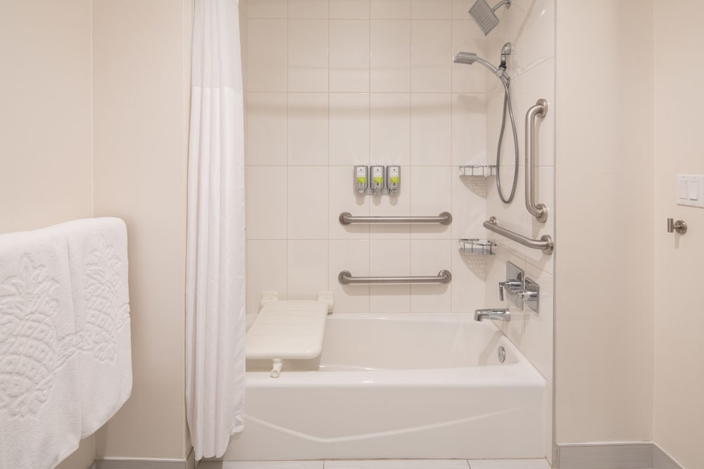 Gaslamp, Junior Suite, 2 Queen Beds, Sofa, Accessible، Hotel Z - Gaslamp San Diego 5/5