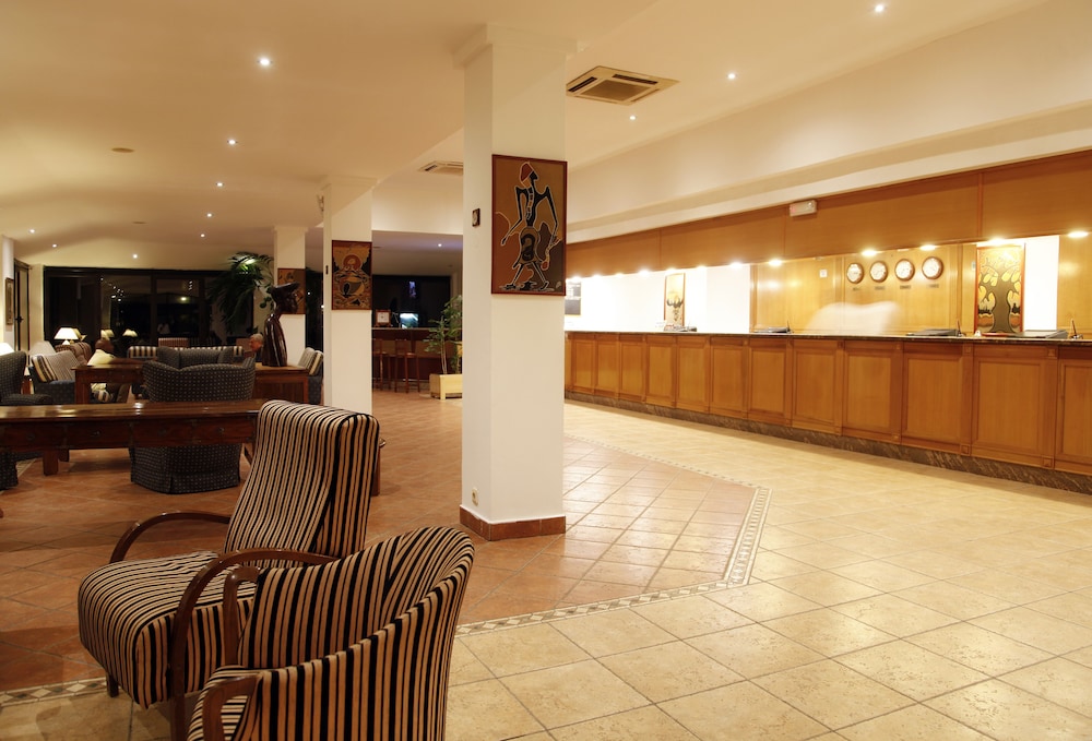The Kairaba Beach Hotel 20/75