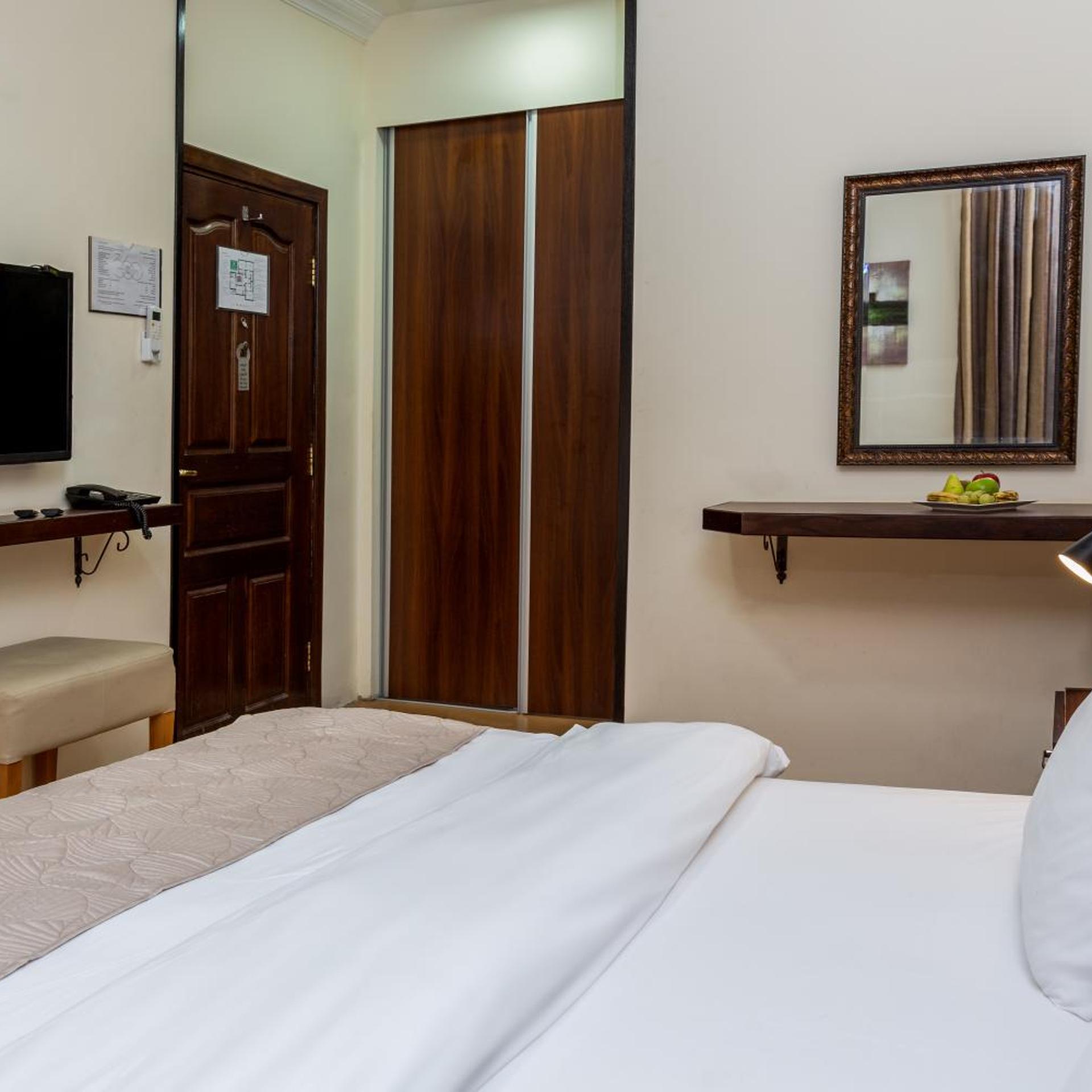 360 Hotel By FHM 26/51