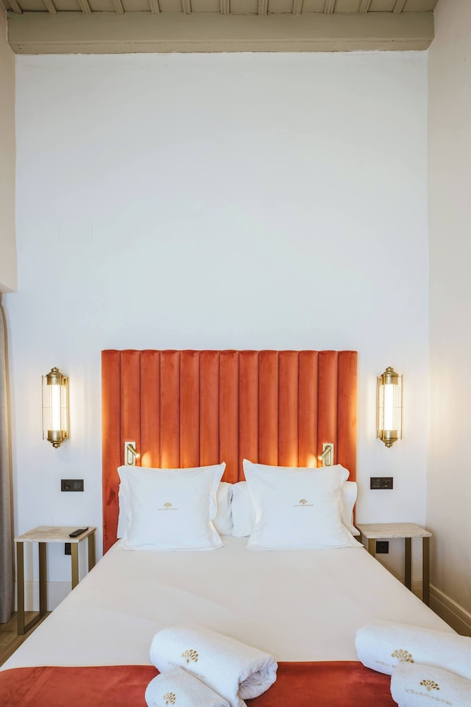 INTERIOR, DOUBLE BED, GROUND FLOOR