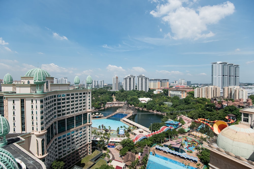 W Studio Resort Suites At Pyramid Tower 26/37