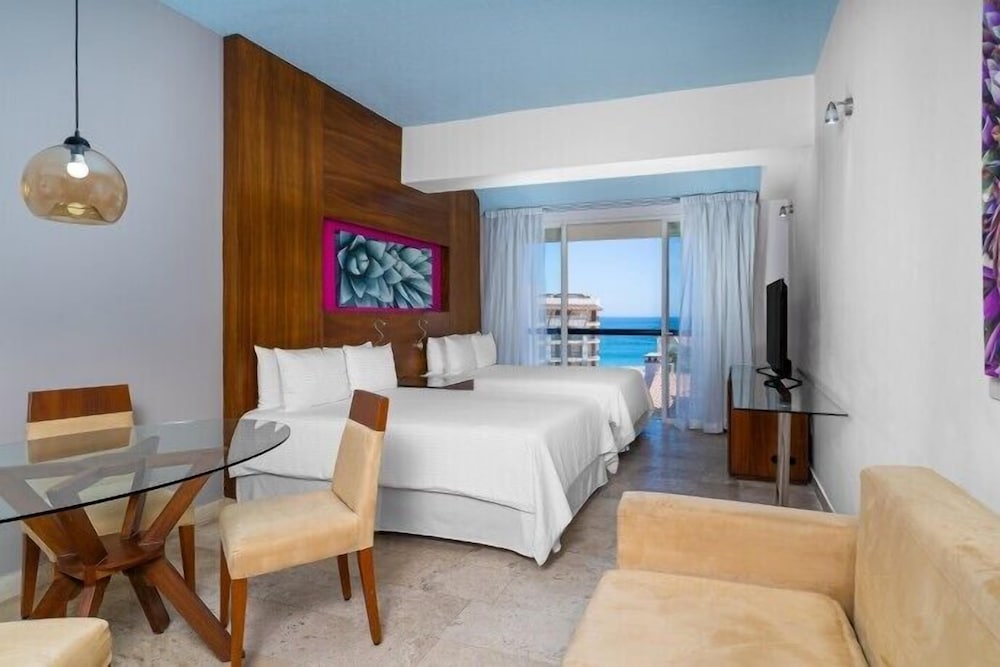 Krystal Grand Los Cabos All Inclusive 6/50