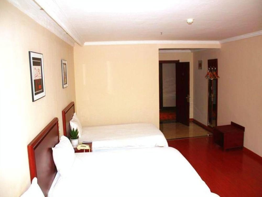 Greentree Inn Liaocheng Chiping East Huixin Road Business Hotel 6/33