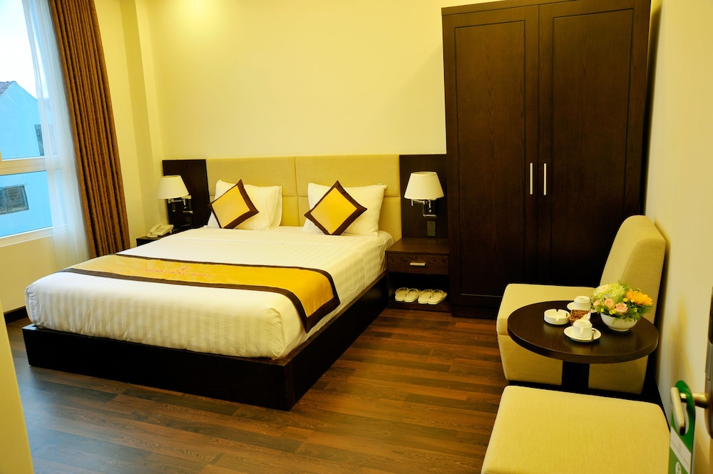 International Hotel 16/63