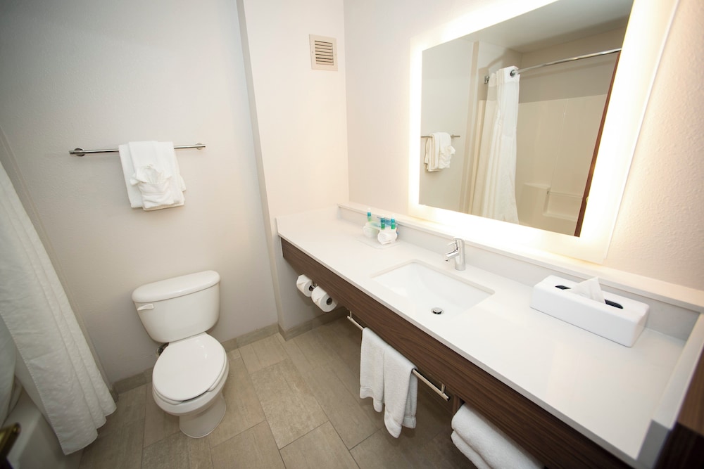 Suite, King Bed, Extra Floor Space