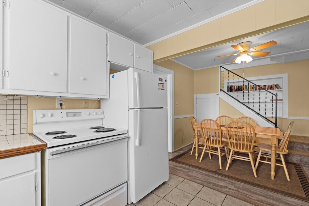 Oceanside Court By Kees Vacations 11/65