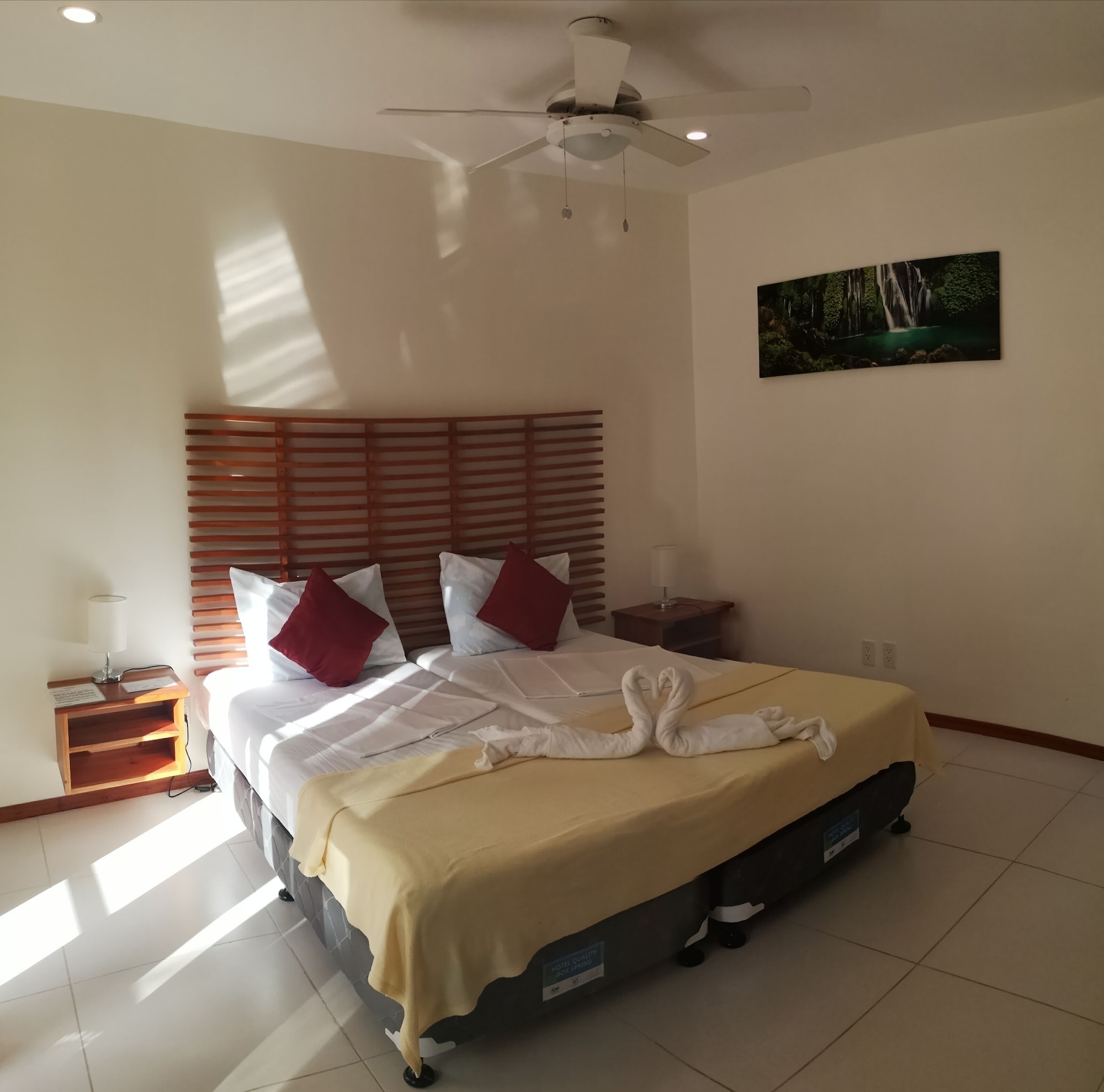 1 BEDROOM, DELUXE