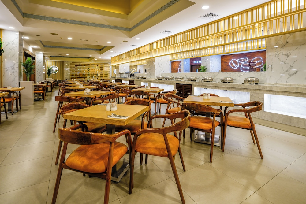 restaurant cafeteria
