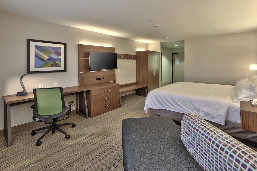 Holiday Inn Express Hotel And Suites Portales 61/70
