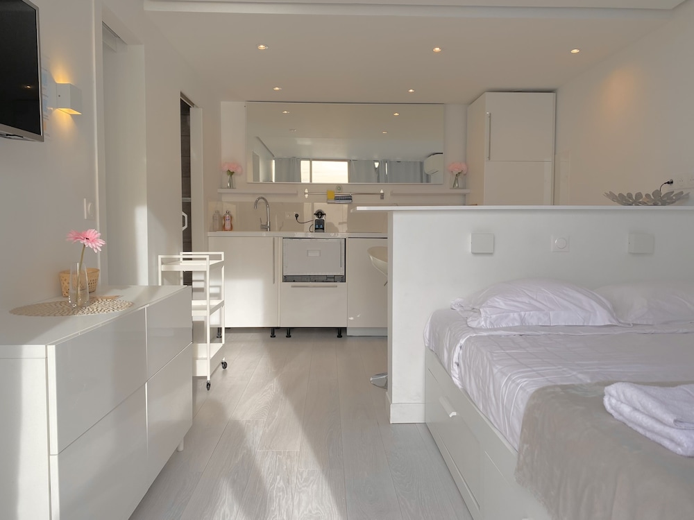 Studio, Cabin, Double and Bunk Bed