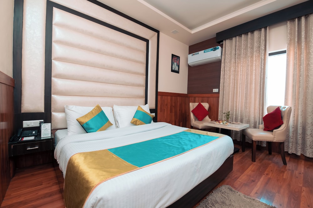 Green, King Bed