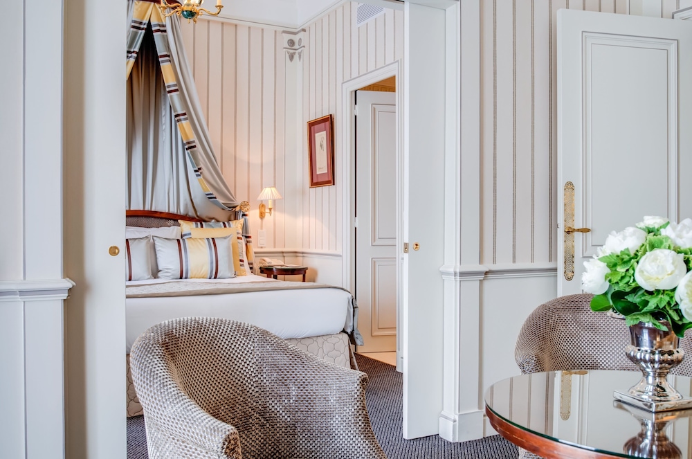 Hotel Napoleon Paris 8/41