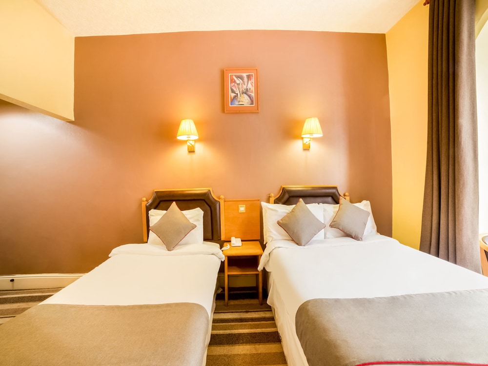 Cardiff Sandringham Hotel 36/53