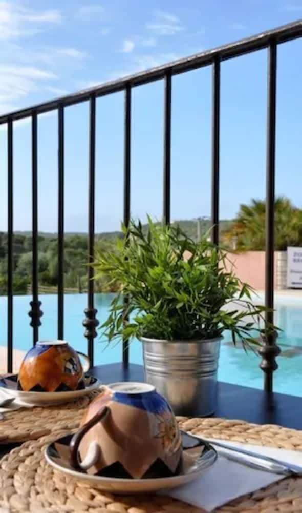 Hotel Maora Village 11/48
