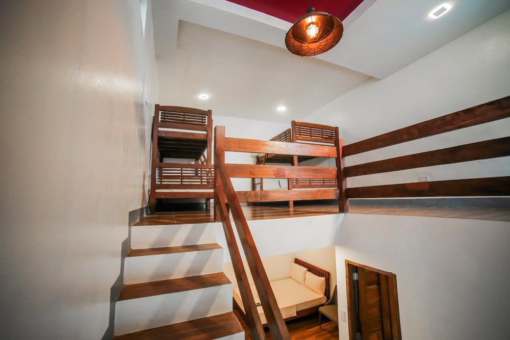 Bataan White Corals Beach Resort 25/42